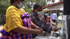 Ebola sintomi: come si manifesta la malattia, le fasi della progressione e quando chiamare il medico